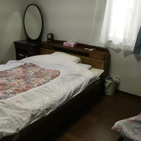 Guesthouse Cosmo Токусіма Екстер'єр фото